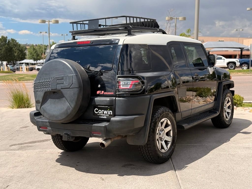 Used 2014 Toyota FJ Cruiser 4WD w/ Upgrade Package image 9
