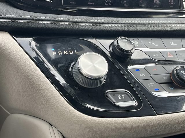 Used 2022 Chrysler Pacifica Limited FWD image 34