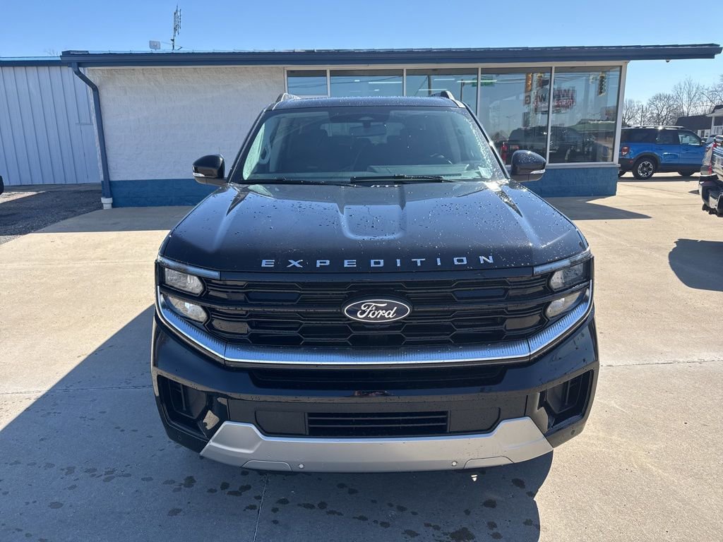 New 2026 Ford Expedition Platinum image 2