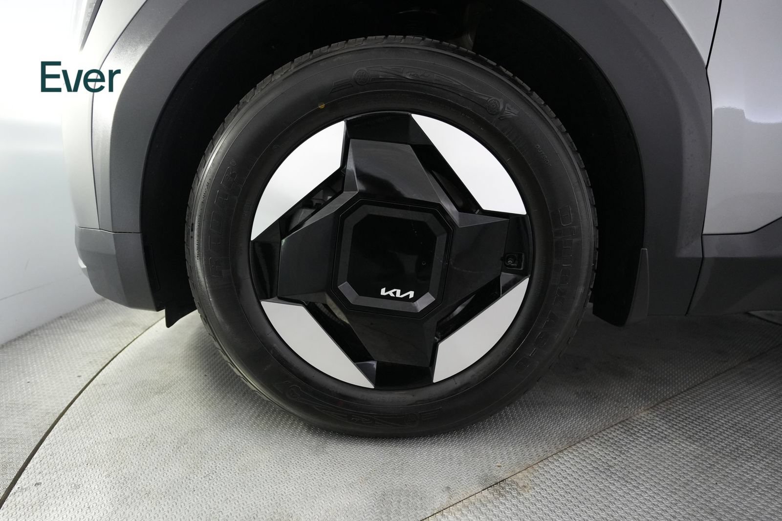 Used 2024 Kia EV9 Wind AWD/4WD image 19