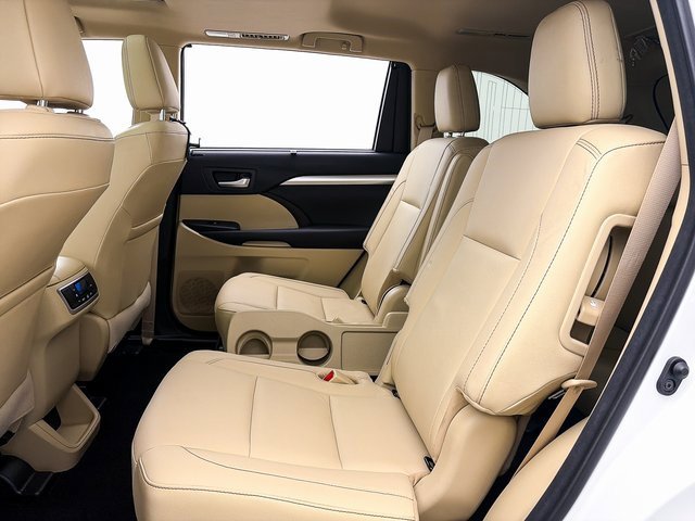 Used 2018 Toyota Highlander XLE image 35