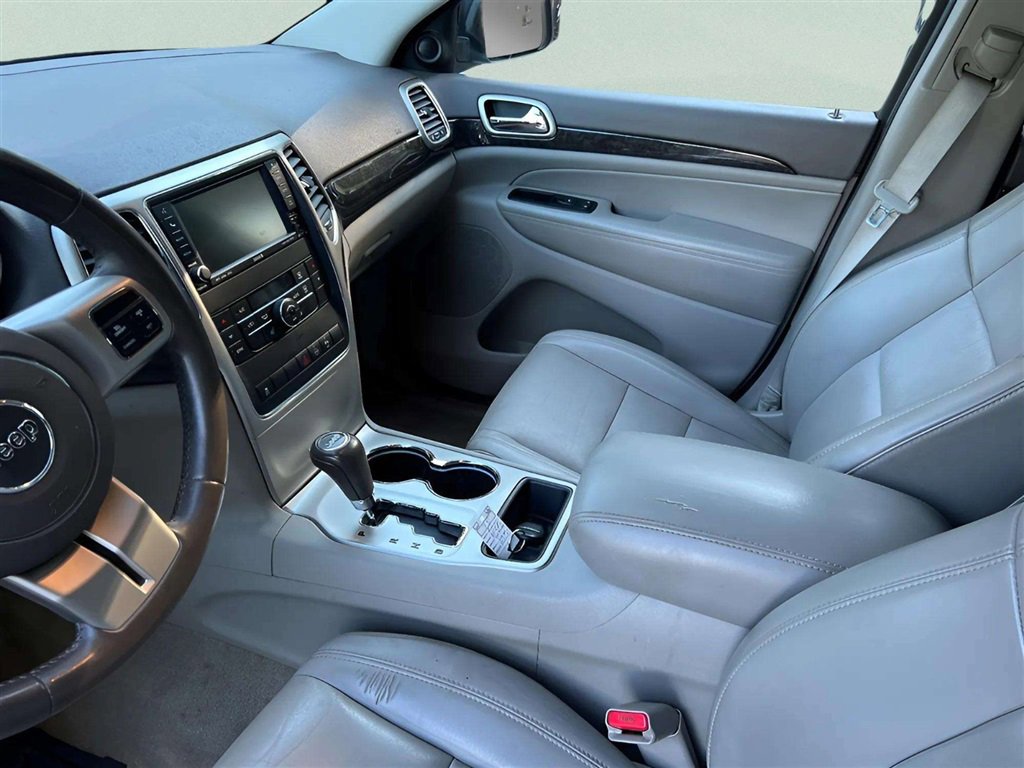 Used 2011 Jeep Grand Cherokee Laredo AWD/4WD image 13
