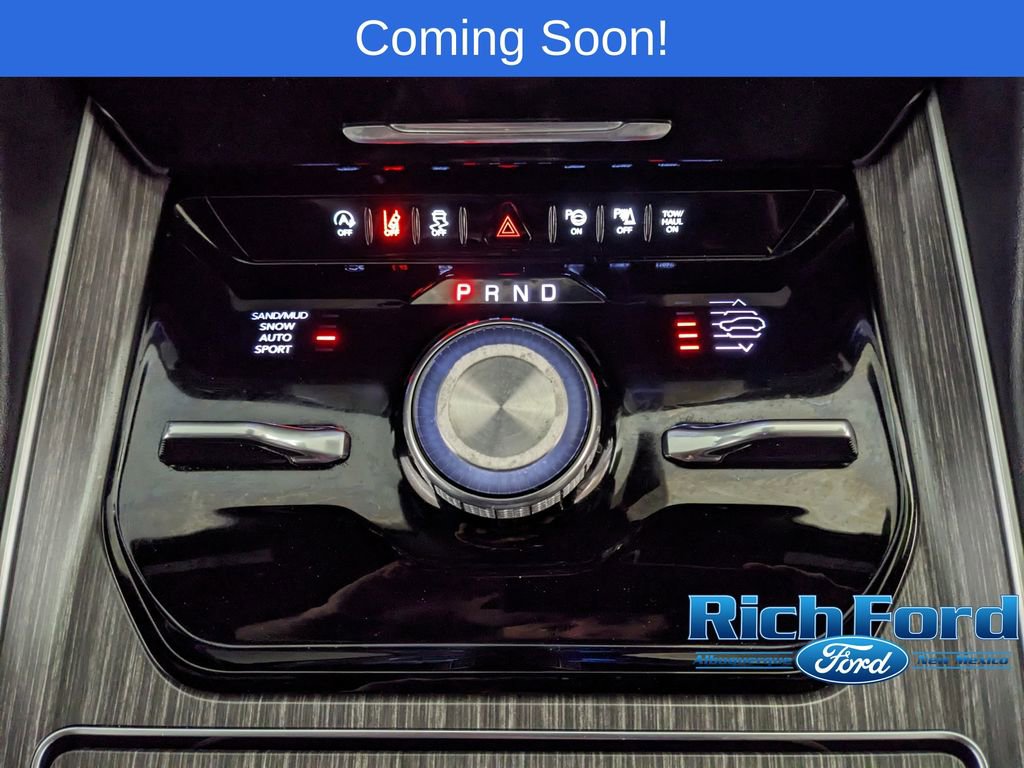 Used 2024 Jeep Wagoneer L Series III w/ Premium Group I AWD/4WD image 9