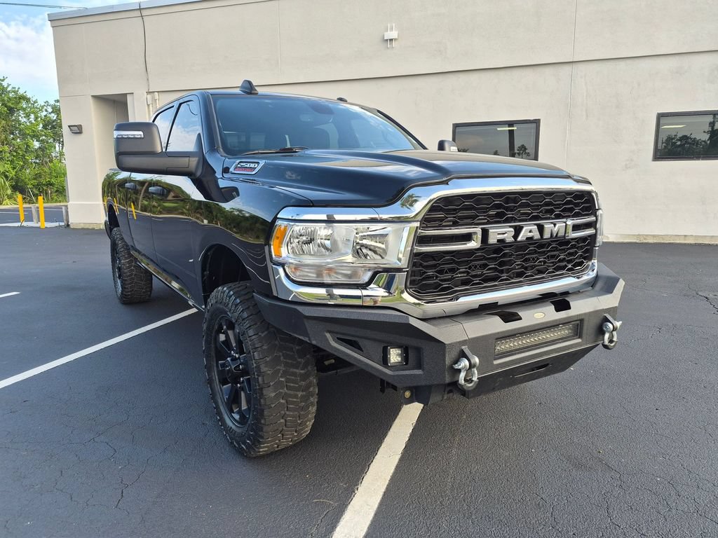 Used 2024 RAM 2500 Tradesman w/ Chrome Appearance Group AWD/4WD image 3
