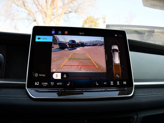New 2026 Volkswagen Tiguan SE AWD/4WD image 13