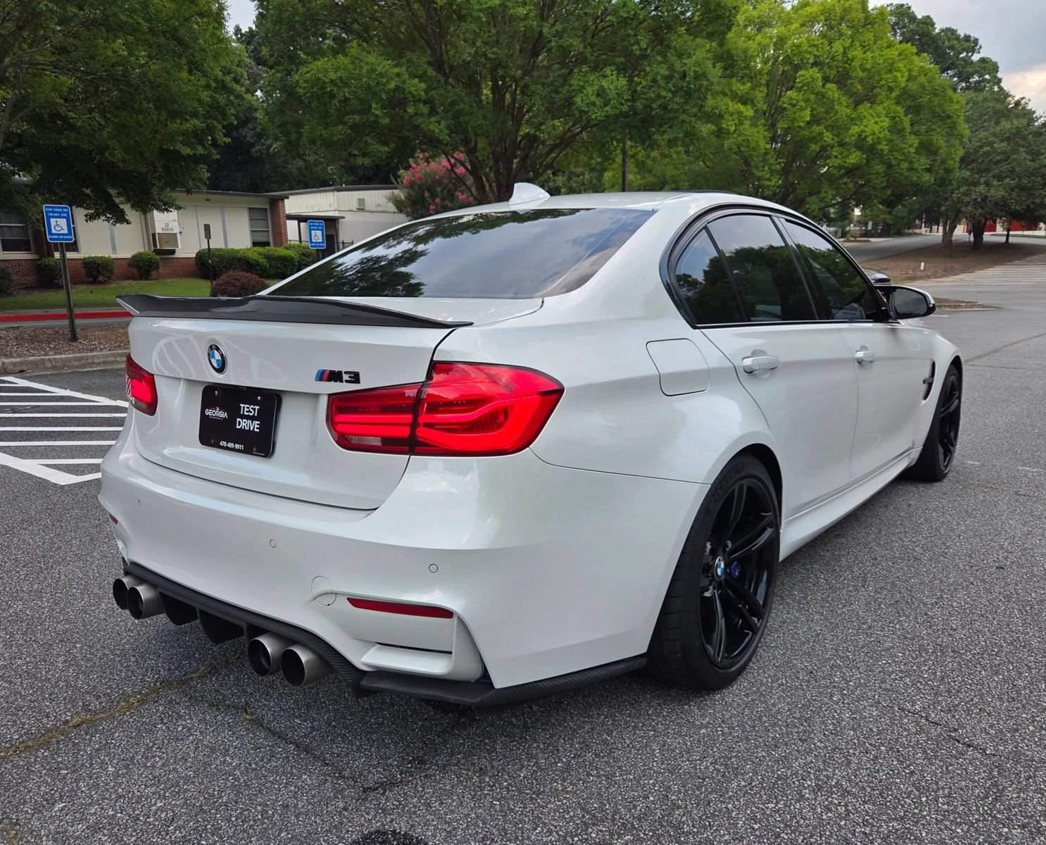 Used 2016 BMW M3 RWD image 7