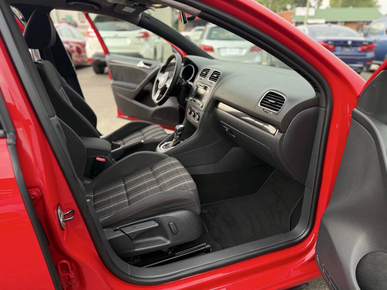 Used 2012 Volkswagen GTI 4-Door FWD image 19