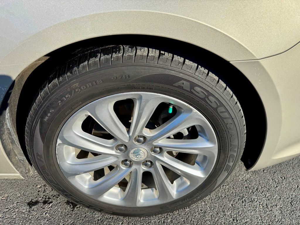 Used 2014 Buick LaCrosse Leather image 8