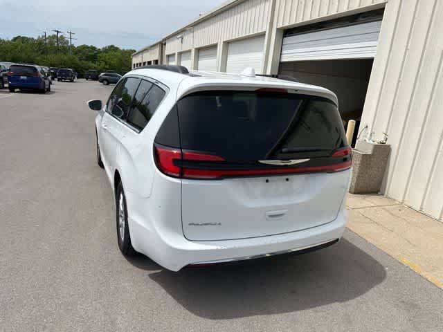 Used 2022 Chrysler Pacifica Touring-L FWD image 17