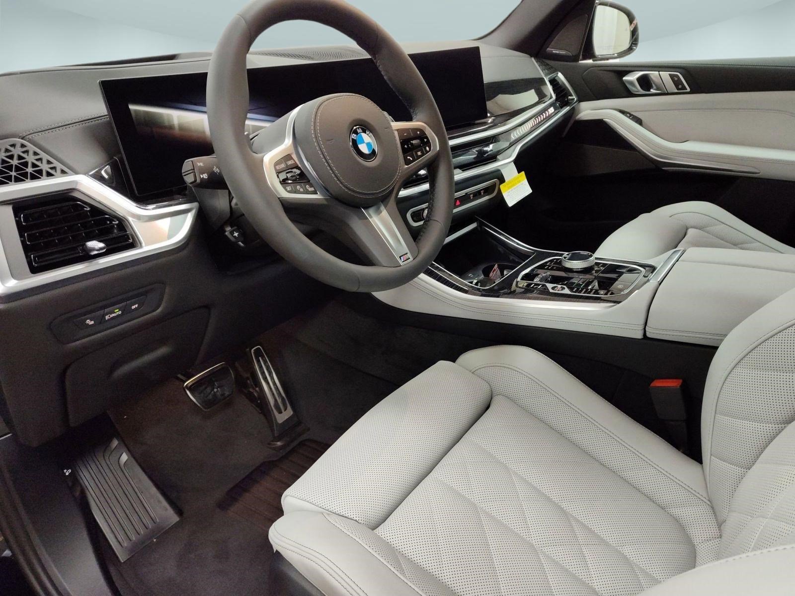 Used 2026 BMW X5 xDrive40i w/ Executive Package image 4