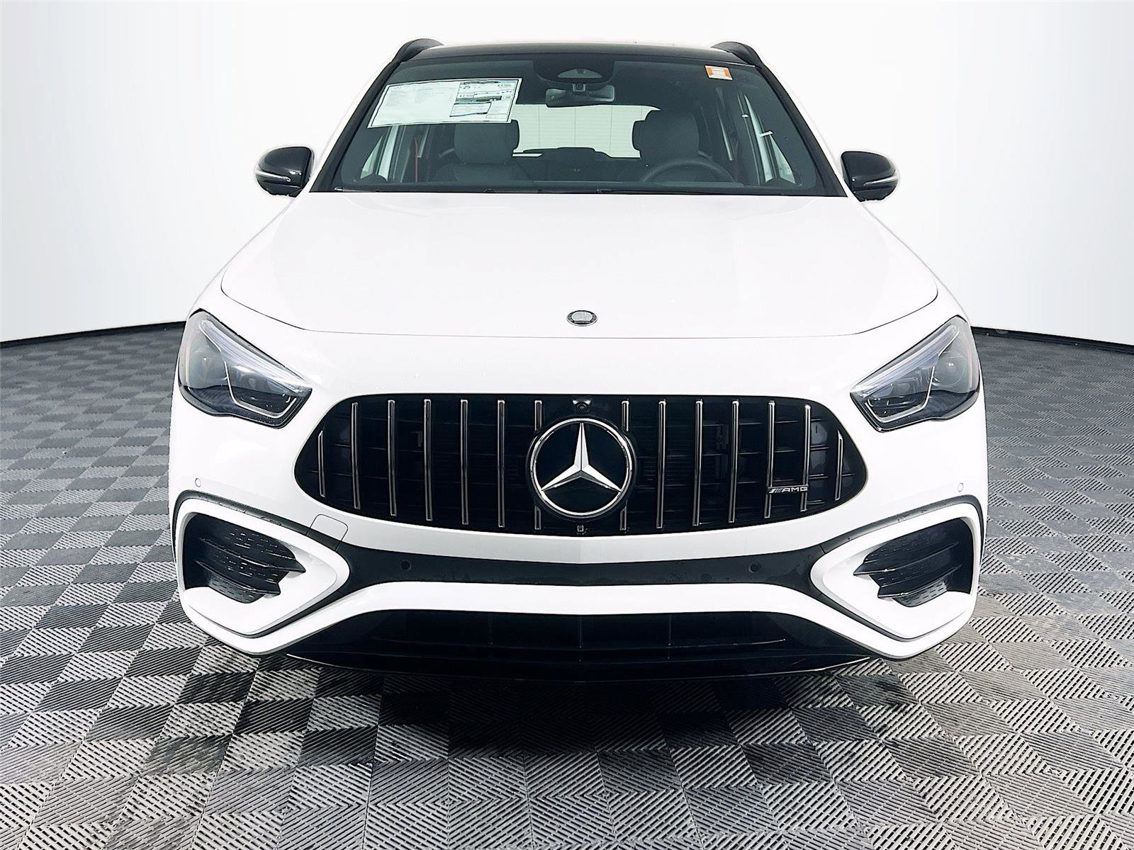 New 2026 Mercedes-Benz GLA 35 AMG 4MATIC image 9