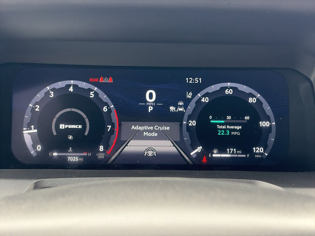 Used 2025 Toyota Tacoma TRD Off-Road image 15