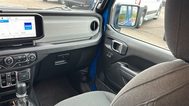 Used 2024 Jeep Wrangler Unlimited w/ Convenience Group image 22