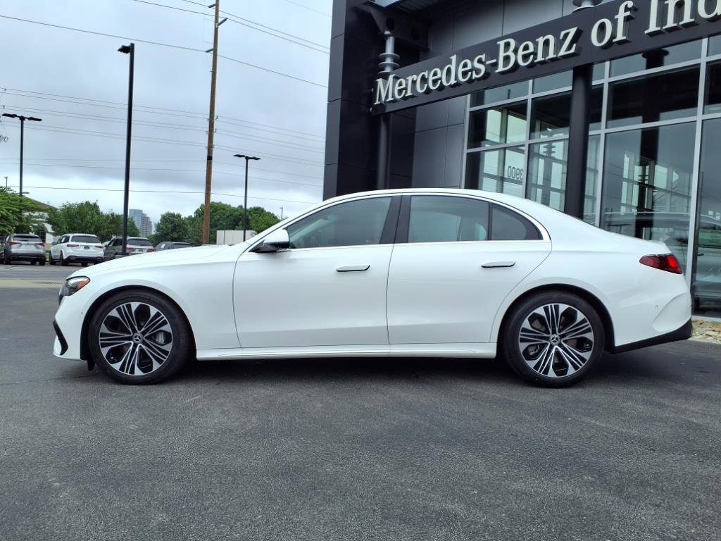 New 2025 Mercedes-Benz E 450 4MATIC Sedan image 3