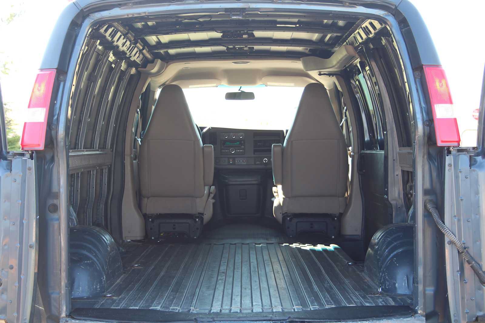 Used 2019 Chevrolet Express 2500 w/ Driver Convenience Package RWD image 11