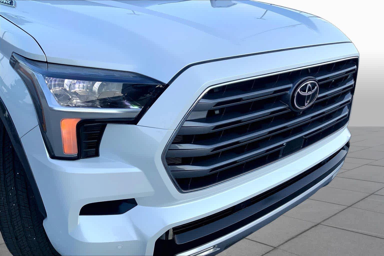 Used 2026 Toyota Sequoia Limited AWD/4WD image 29