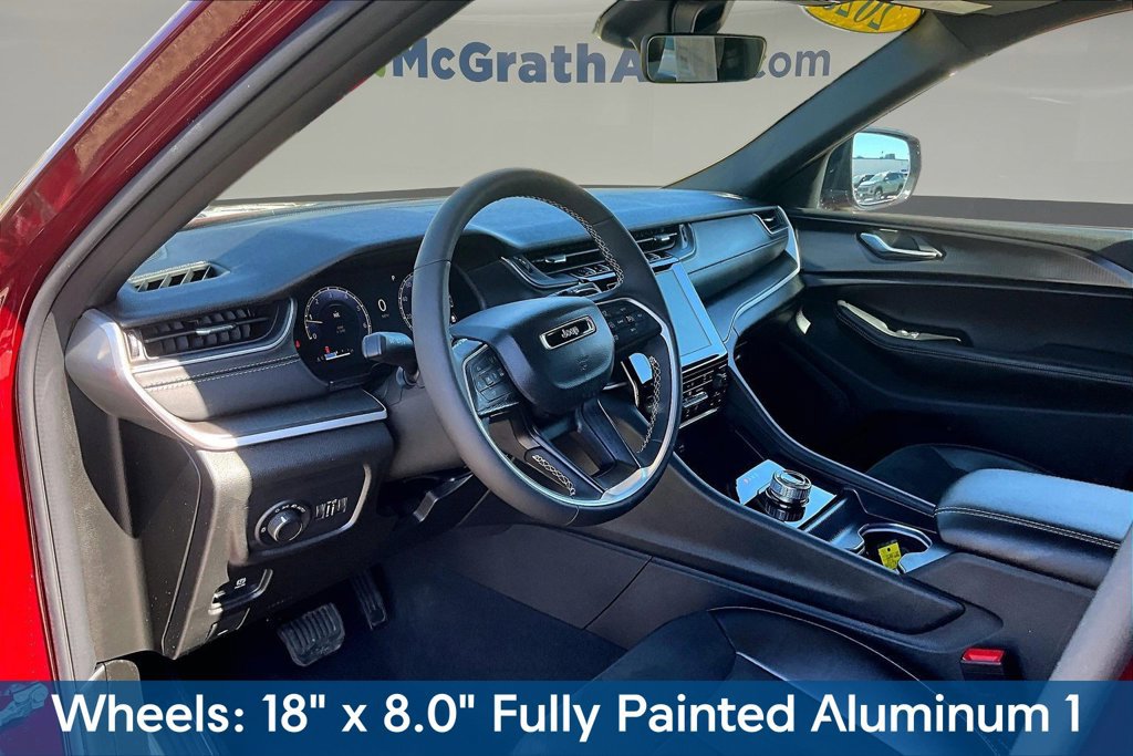 Used 2025 Jeep Grand Cherokee L Laredo AWD/4WD image 21