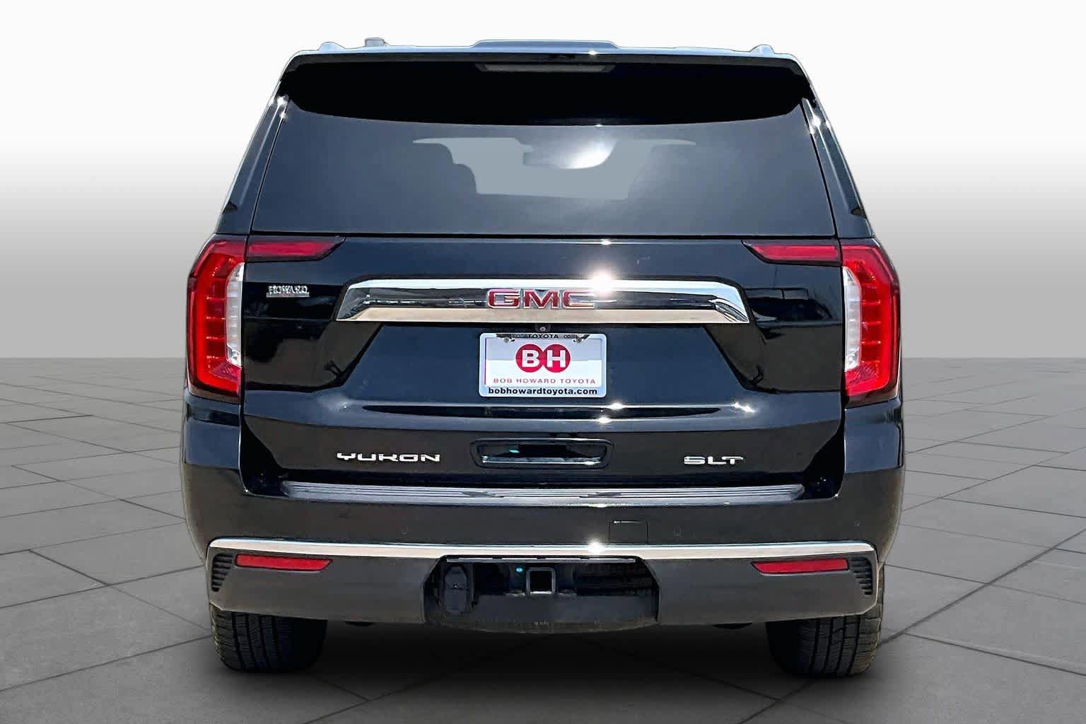 Used 2023 GMC Yukon XL SLT AWD/4WD image 5
