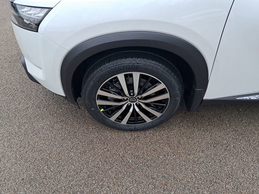 New 2025 Nissan Pathfinder Platinum w/ Cargo Package image 28