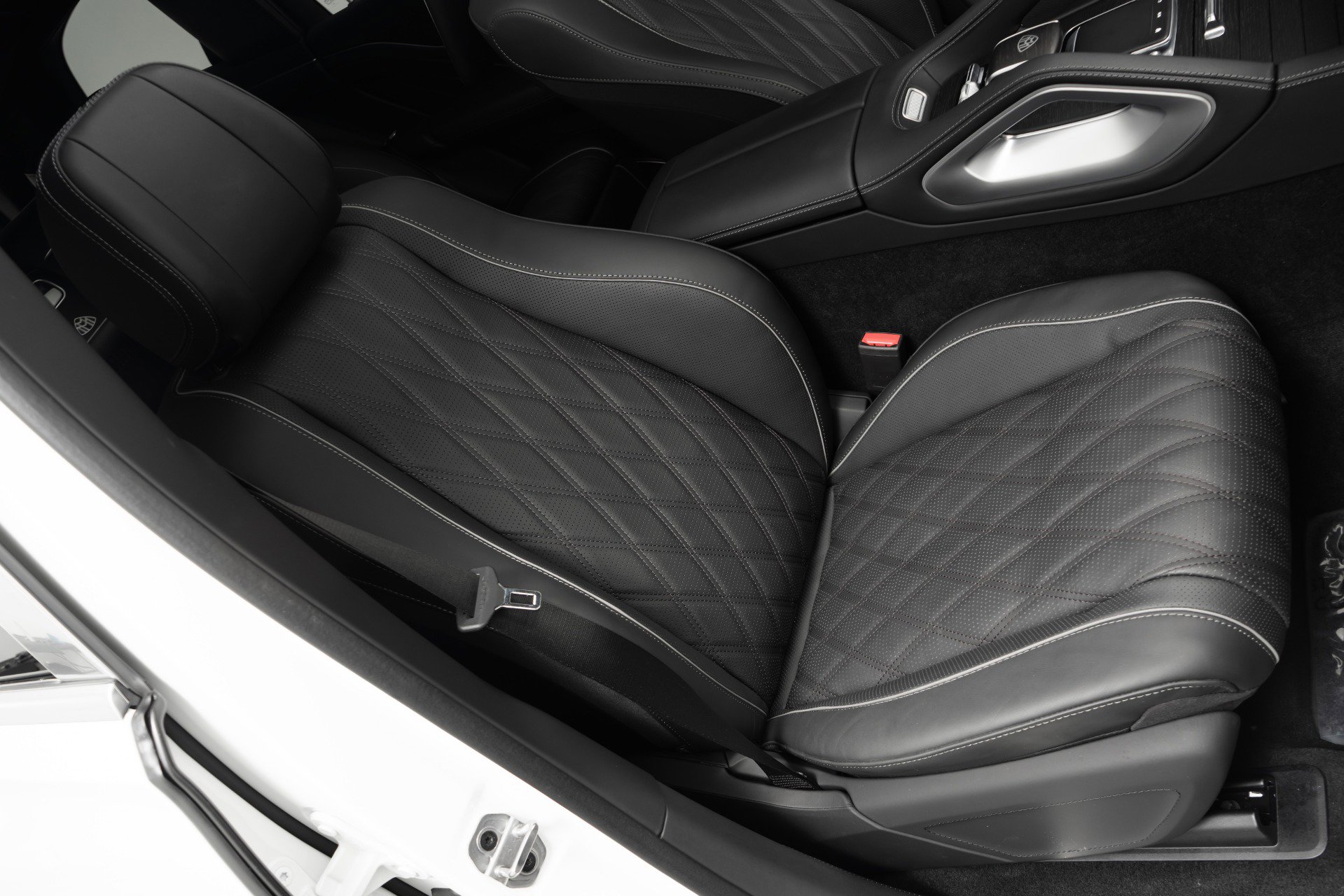 Used 2024 Mercedes-Benz Maybach GLS 600 4MATIC image 25