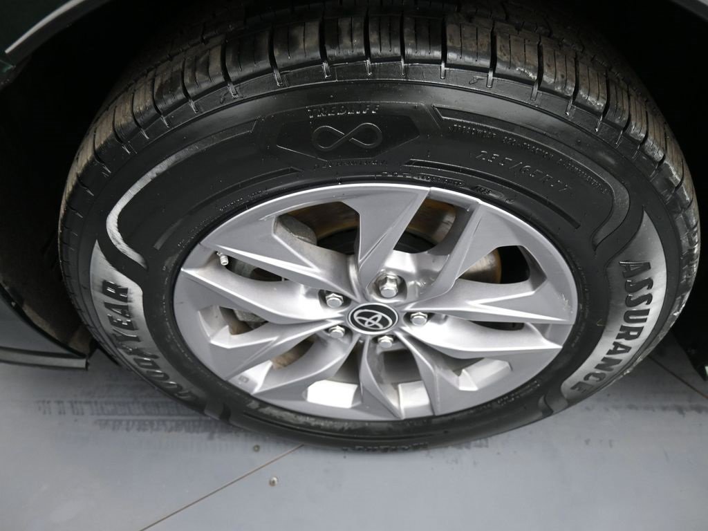 Certified 2021 Toyota Sienna LE image 14