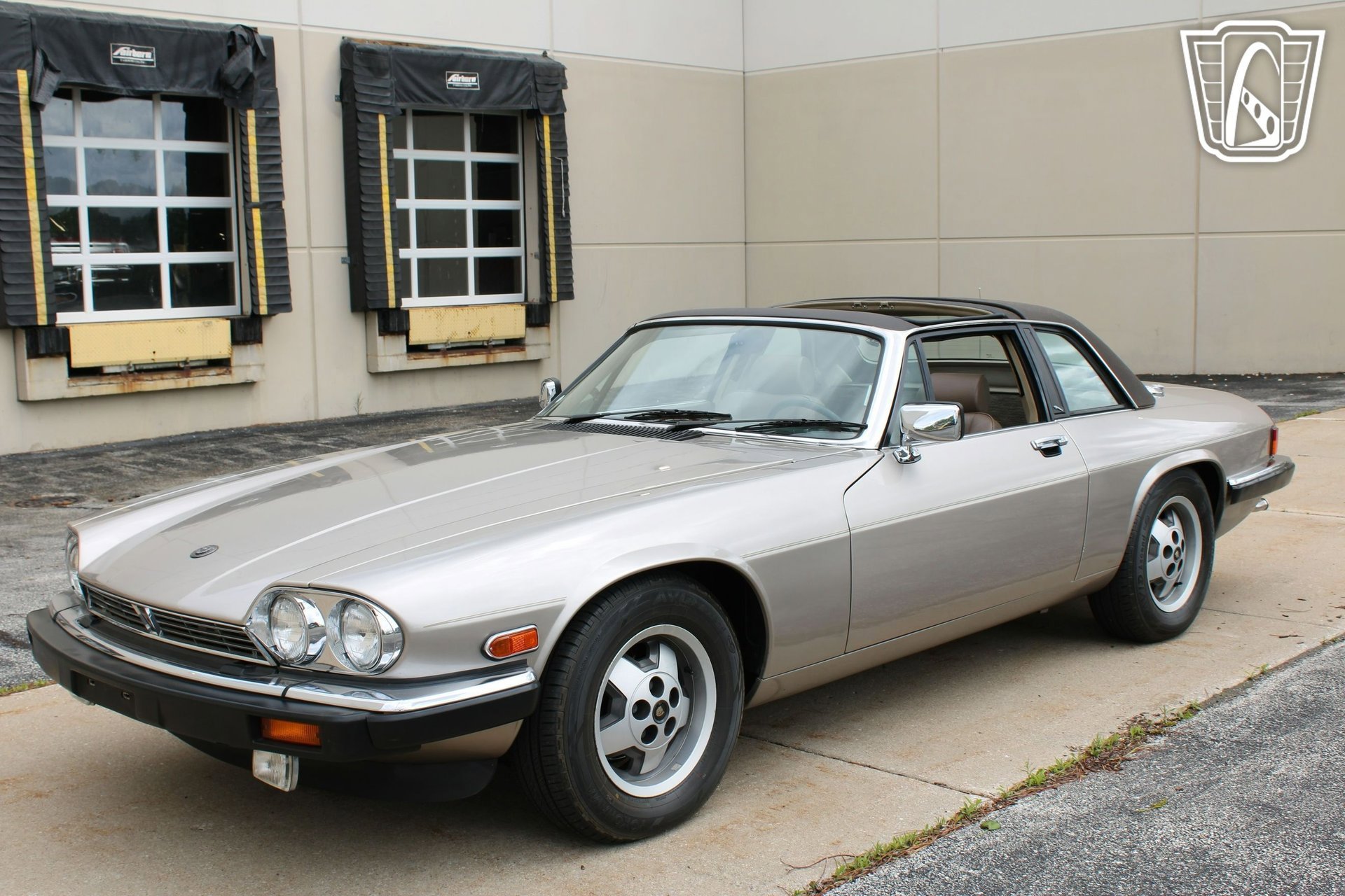 Used 1988 Jaguar XJS V12 Convertible image 11