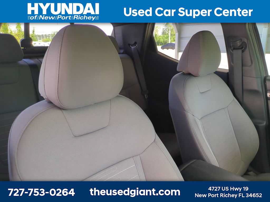 Certified 2022 Hyundai Santa Cruz SEL w/ Activity Package FWD image 6