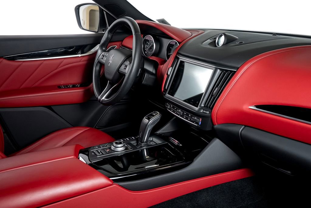 Used 2022 Maserati Levante GT image 47