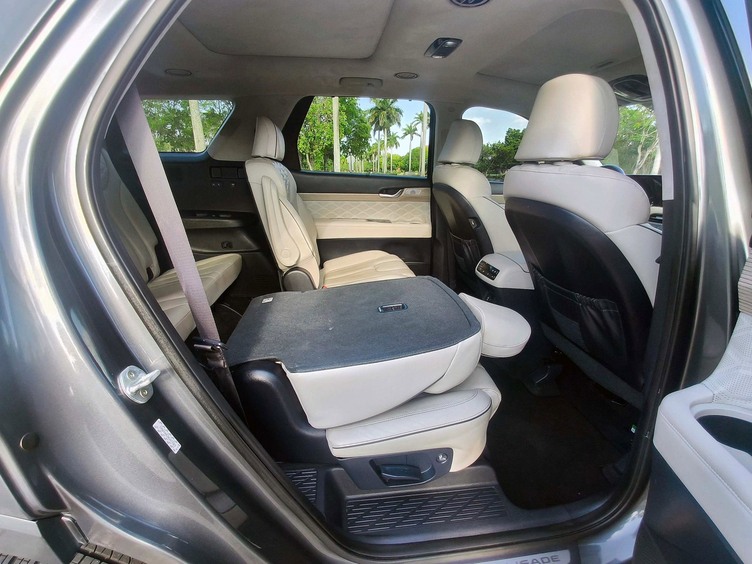 Used 2022 Hyundai Palisade Calligraphy w/ Cargo Package FWD image 36