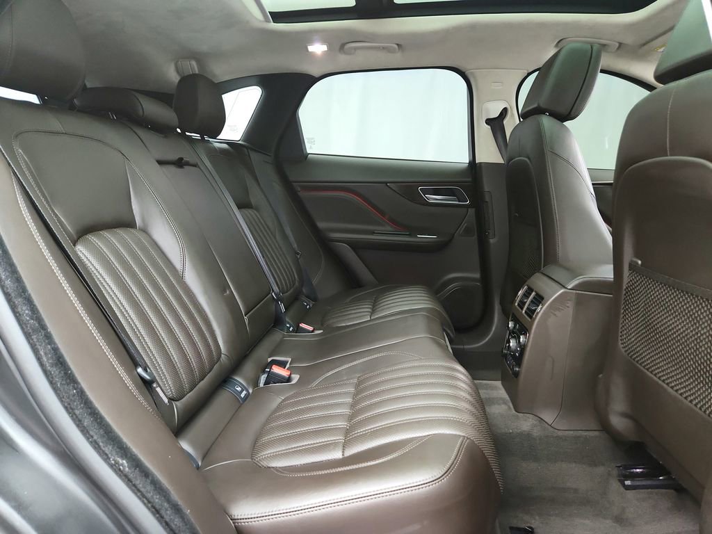 Used 2019 Jaguar F-PACE Portfolio image 36
