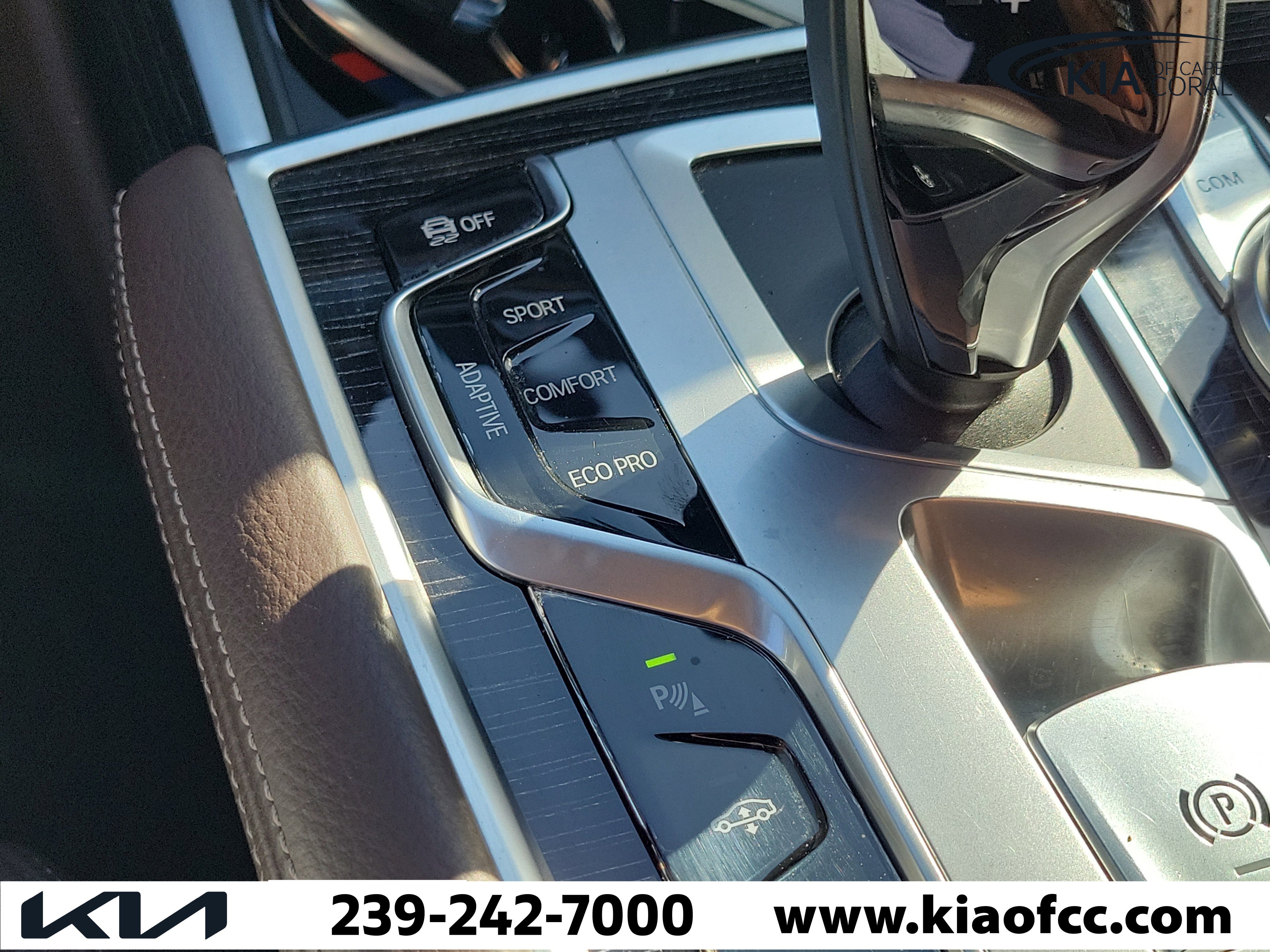 Used 2019 BMW 740i xDrive w/ Executive Package image 31