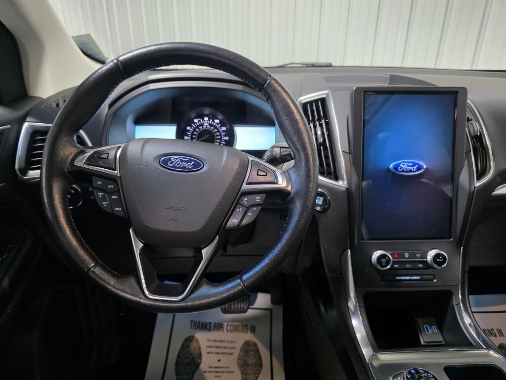 Used 2022 Ford Edge Titanium AWD/4WD image 8