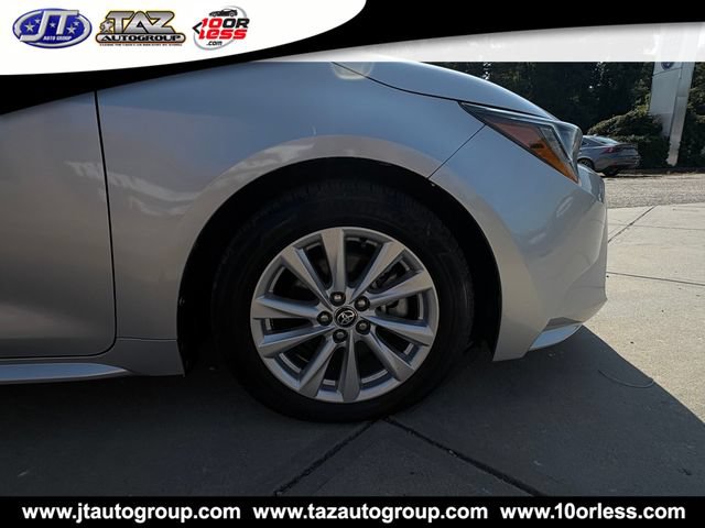 Used 2024 Toyota Corolla LE w/ LE Convenience Package FWD image 9