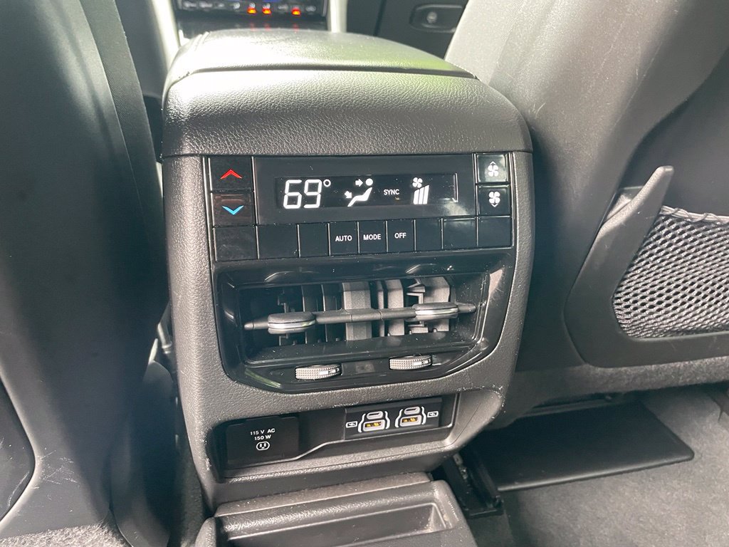 Used 2023 Jeep Grand Cherokee L Laredo AWD/4WD image 13