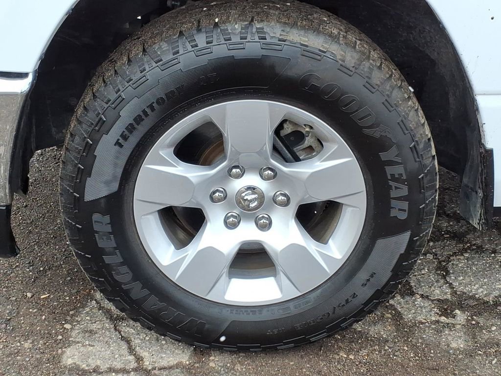 Used 2023 RAM 1500 Big Horn AWD/4WD image 9