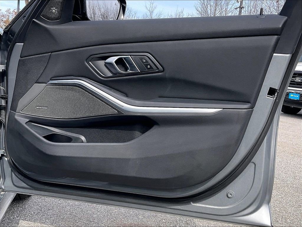 Used 2024 BMW M340i xDrive w/ Premium Package image 11