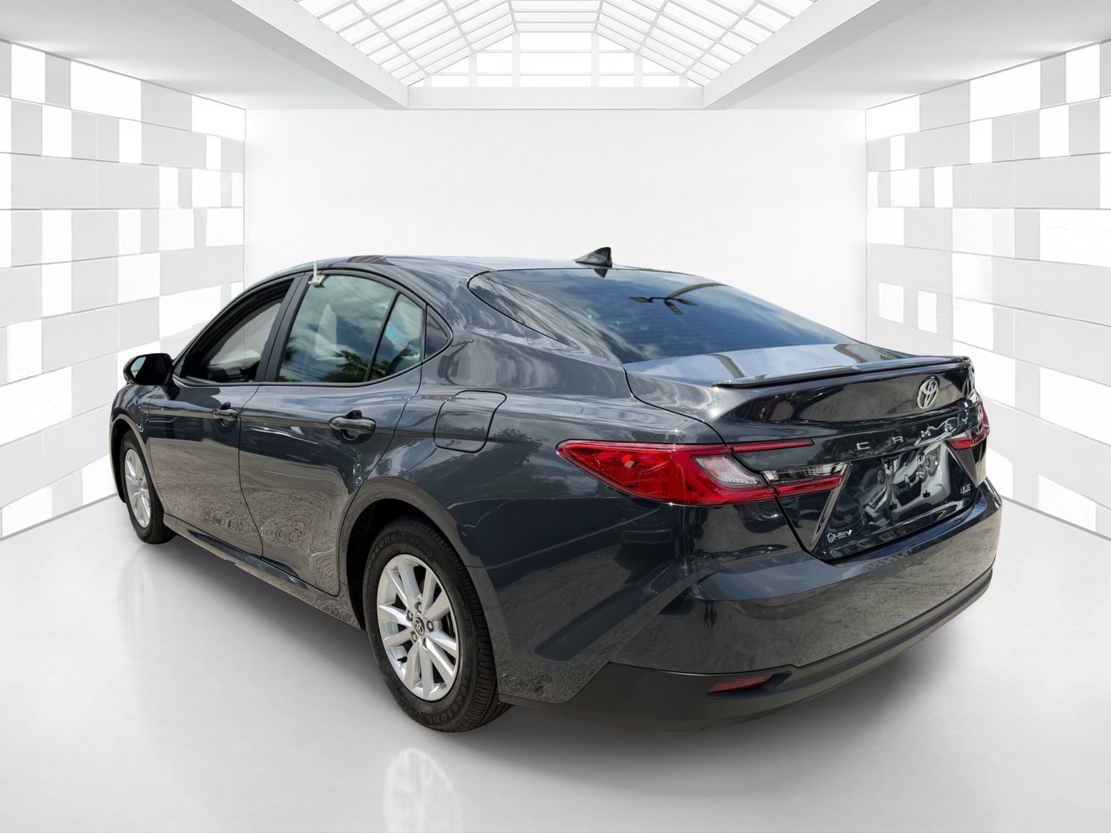Used 2026 Toyota Camry LE w/ Convenience Package FWD image 5