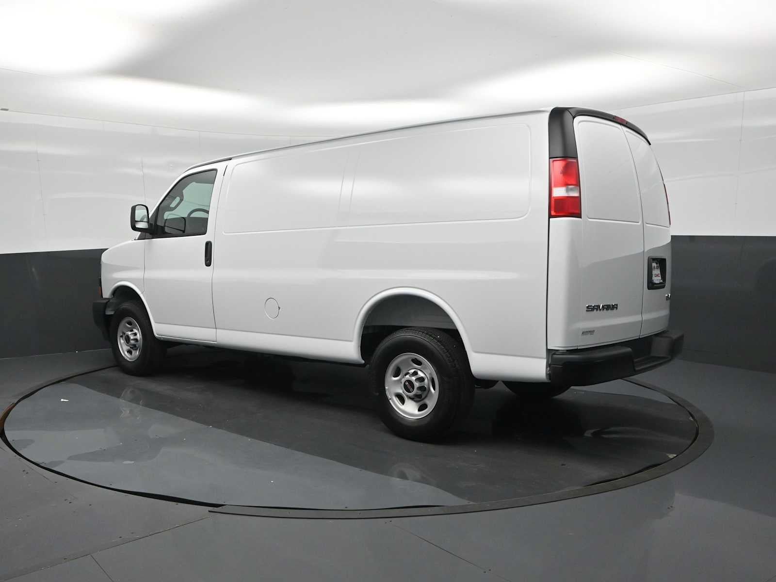 New 2026 GMC Savana 3500 w/ Driver Convenience Package RWD image 6