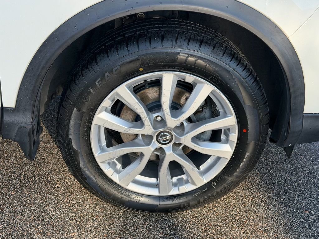 Used 2020 Nissan Rogue Sport SV FWD image 20