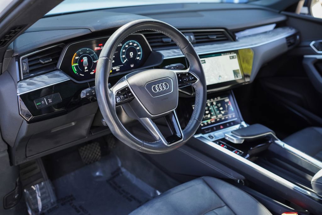 Used 2023 Audi e-tron Premium Plus AWD/4WD image 20