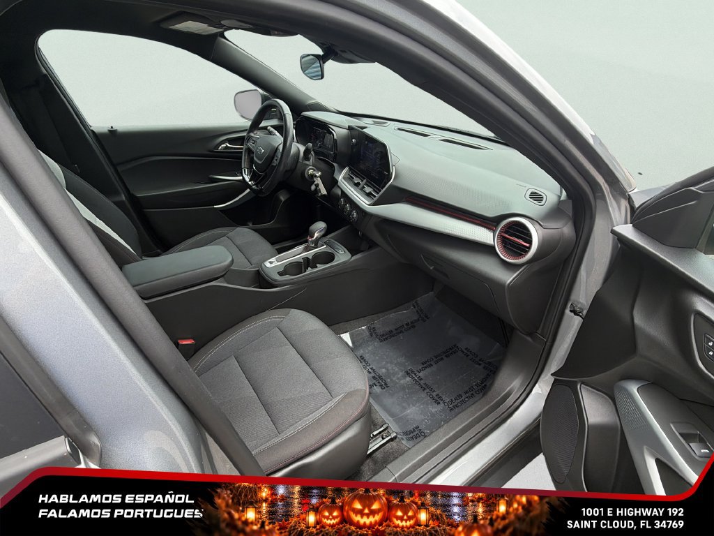 Used 2024 Chevrolet Trax RS w/ Driver Confidence Package FWD image 29