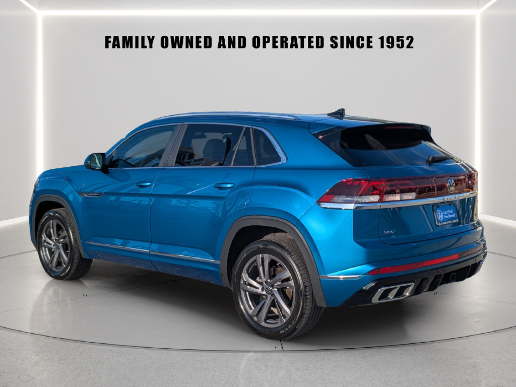 Certified 2024 Volkswagen Atlas Cross Sport SEL R-Line AWD/4WD image 4