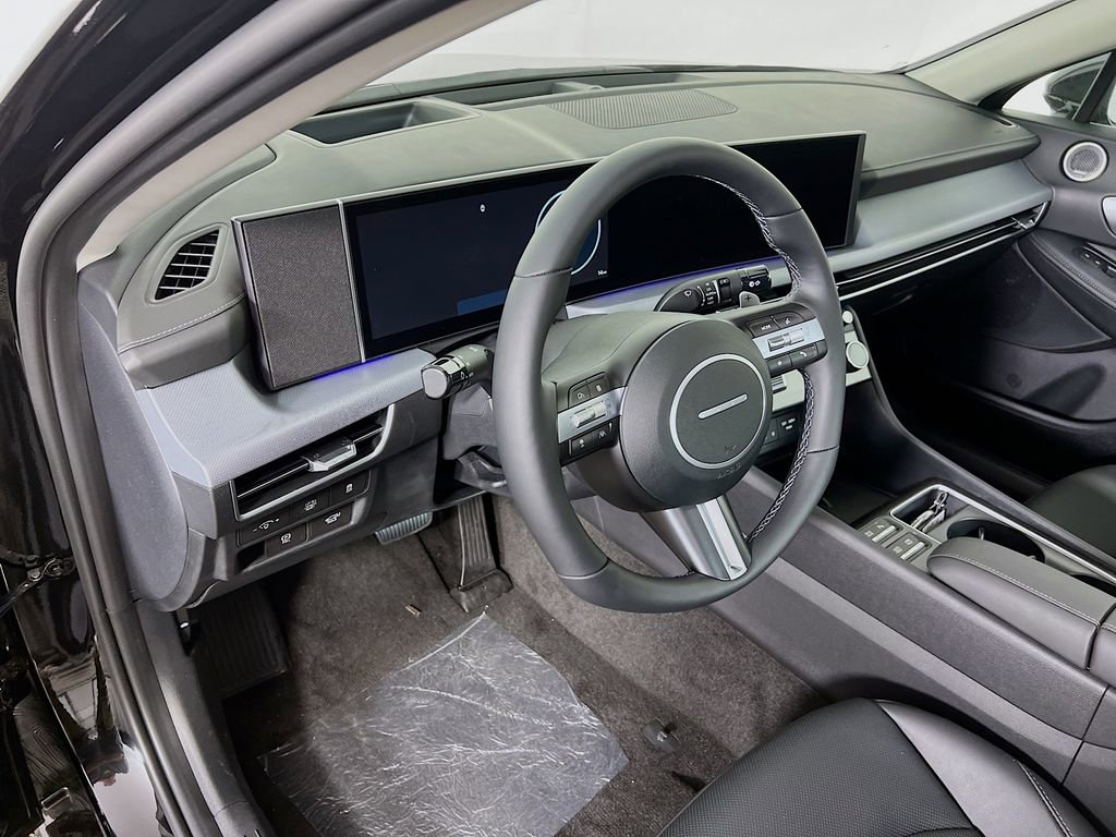 New 2025 Hyundai Sonata Limited image 8