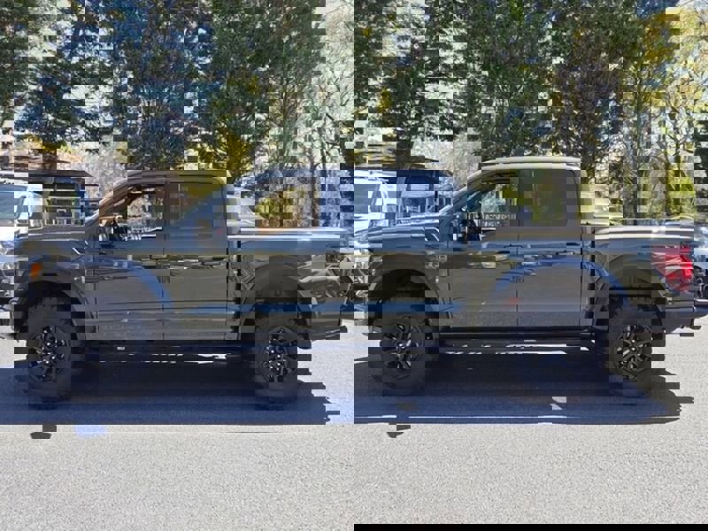 Used 2025 Ford F150 Raptor AWD/4WD image 5