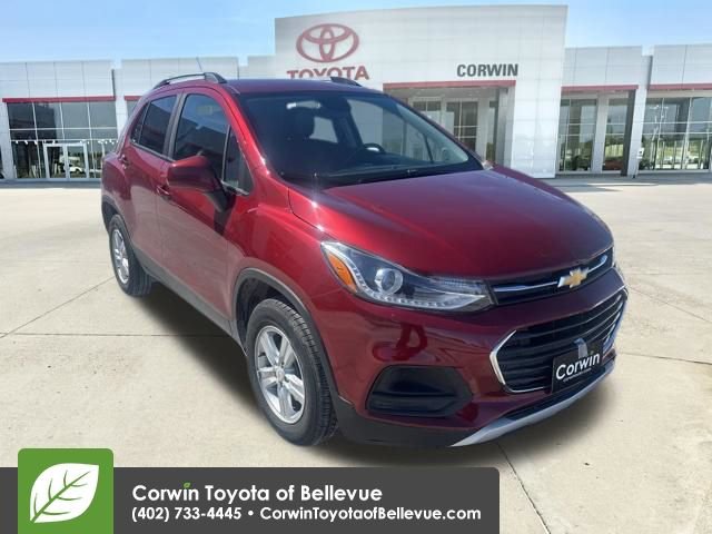 Used 2021 Chevrolet Trax LT w/ Driver Confidence Package image 1