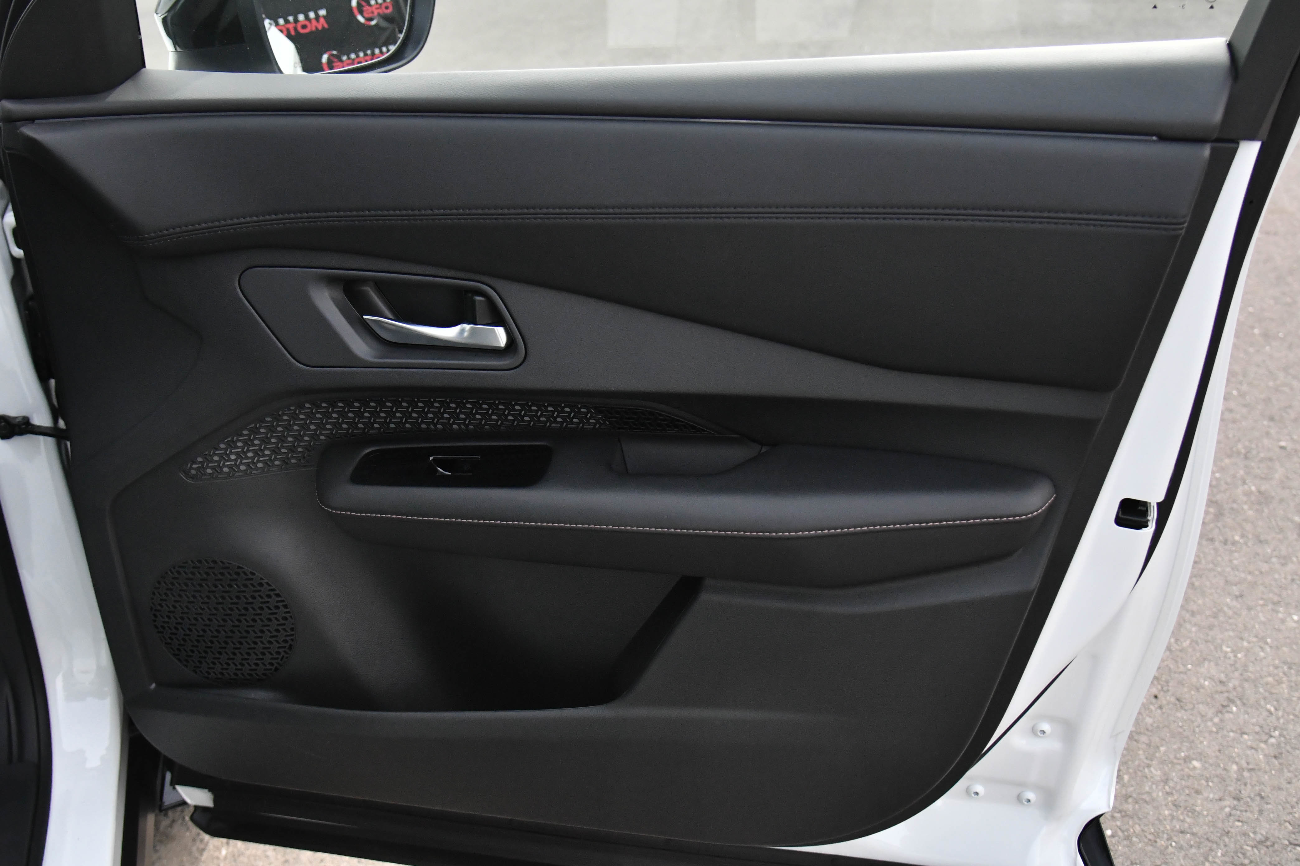 Used 2024 Nissan Ariya FWD image 50