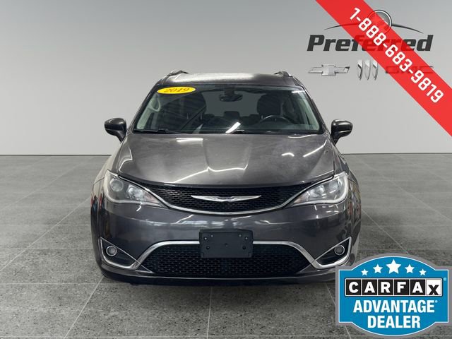 Used 2019 Chrysler Pacifica Touring-L image 12