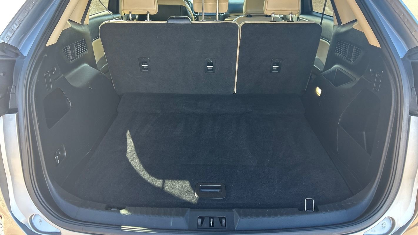 Used 2020 Ford Edge SEL image 12