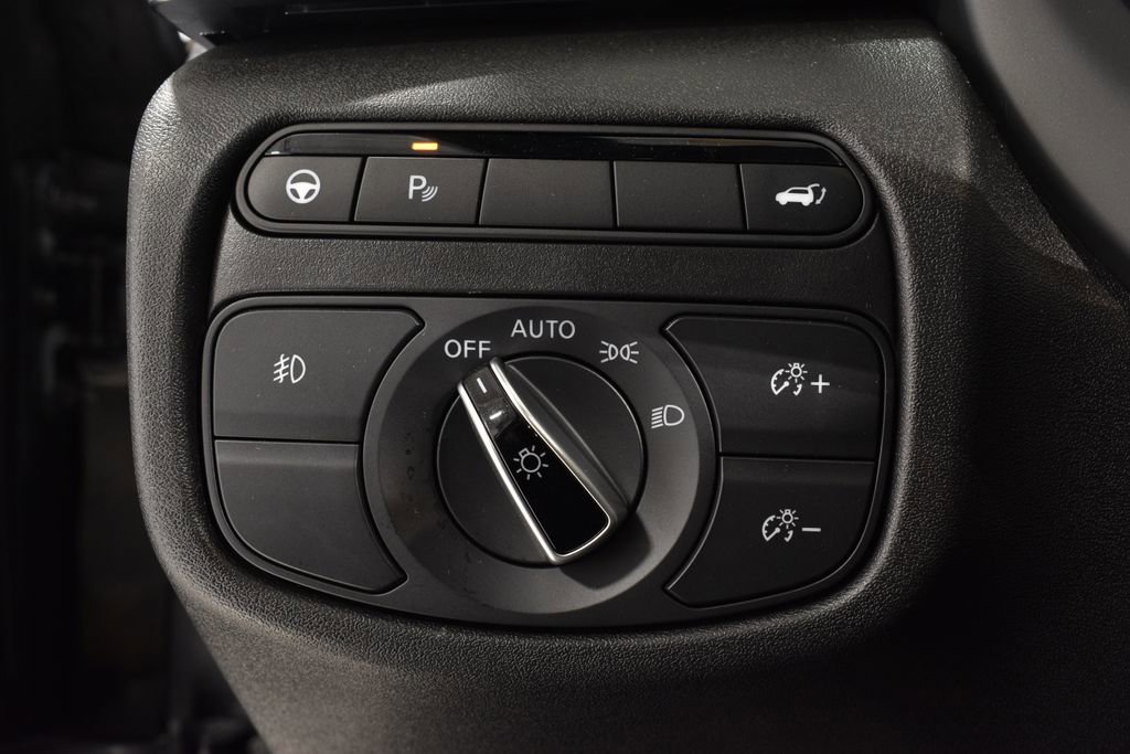 Certified 2025 INFINITI QX55 Luxe w/ Cargo Package image 16