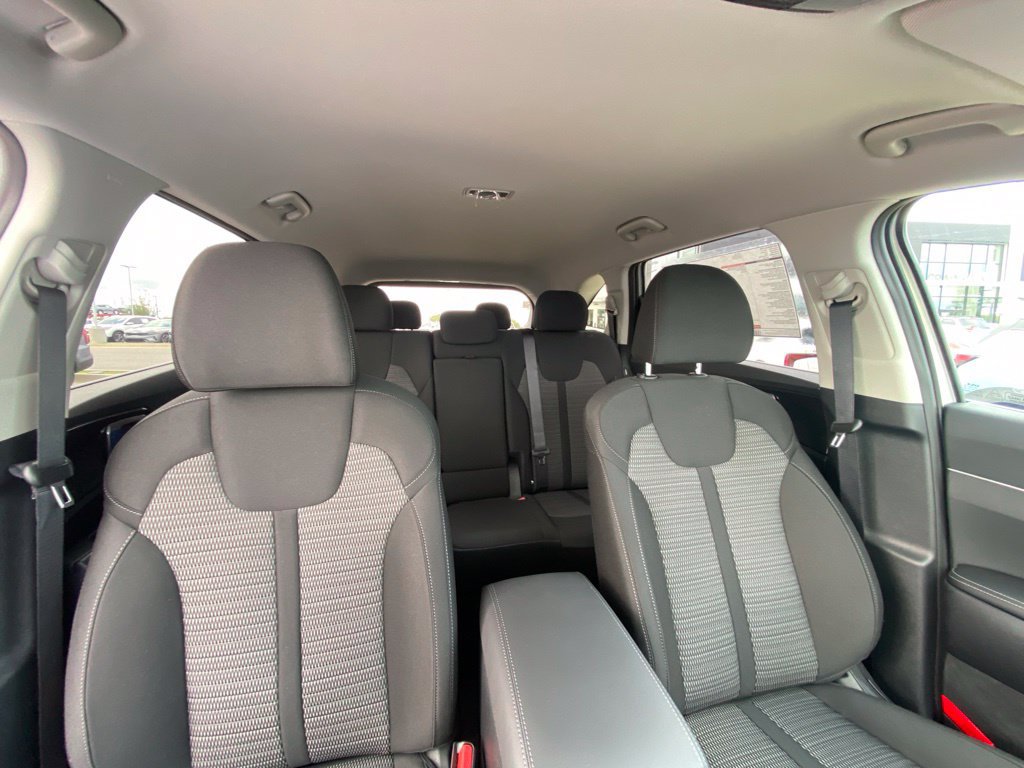 New 2026 Kia Sorento LX FWD image 28